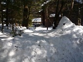 稀に別荘に入れないほどの大雪もある
